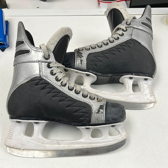 Used Graf Supra 735 4D Skate