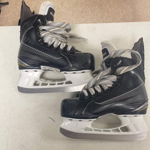 Used Bauer Supreme 190 10.5D Youth Player skates