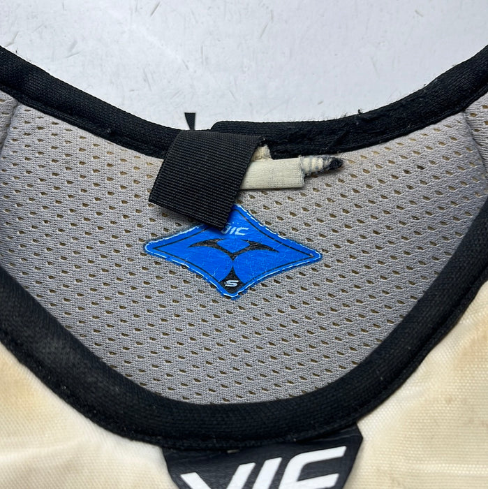 Used Vic V390s Youth Small Shoulder Pads