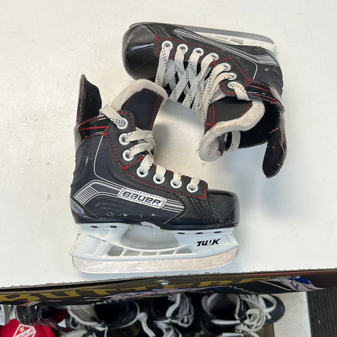Used Bauer Vapor X300 9Y Youth Skate