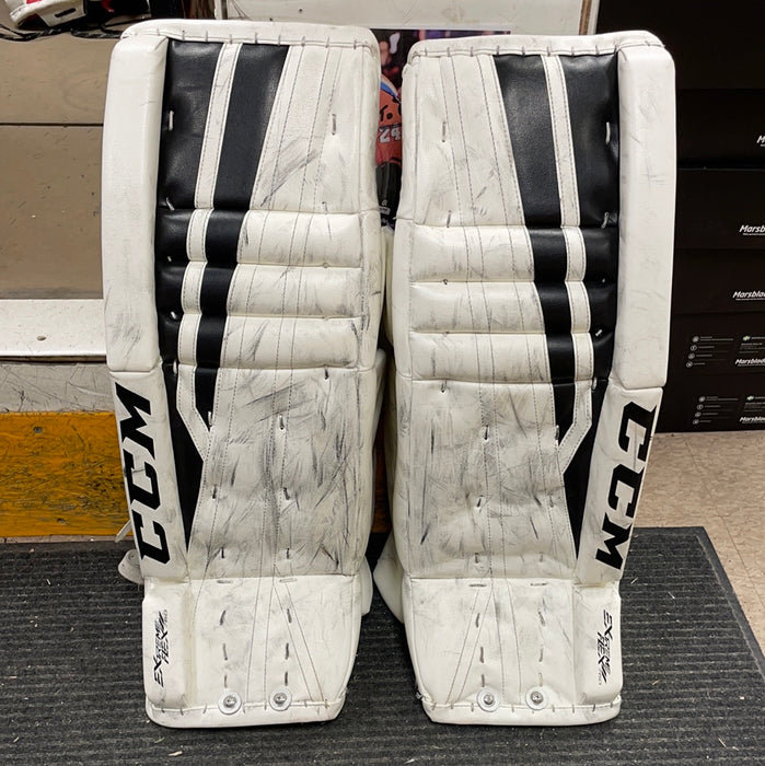Used CCM Extreme Flex II 760 28”+1” Goalie Pads