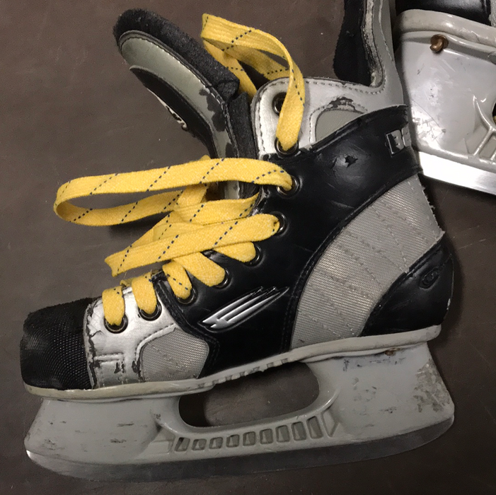 Used Bauer Vapor 10 2D Skates