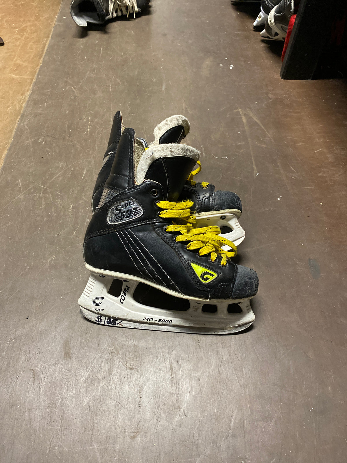 Used Graf Supra 502 3D Player Skates — Crow's Sports