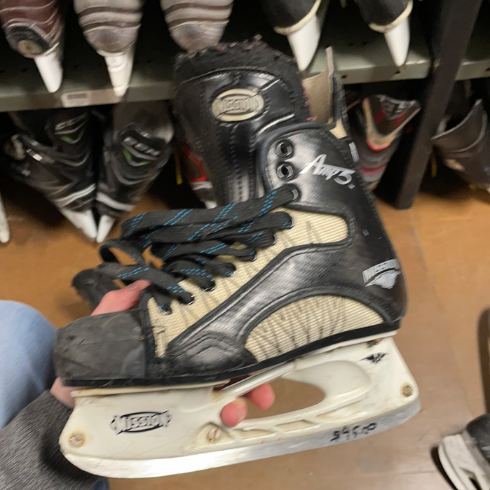 Used Mission Amp3 4D Skates