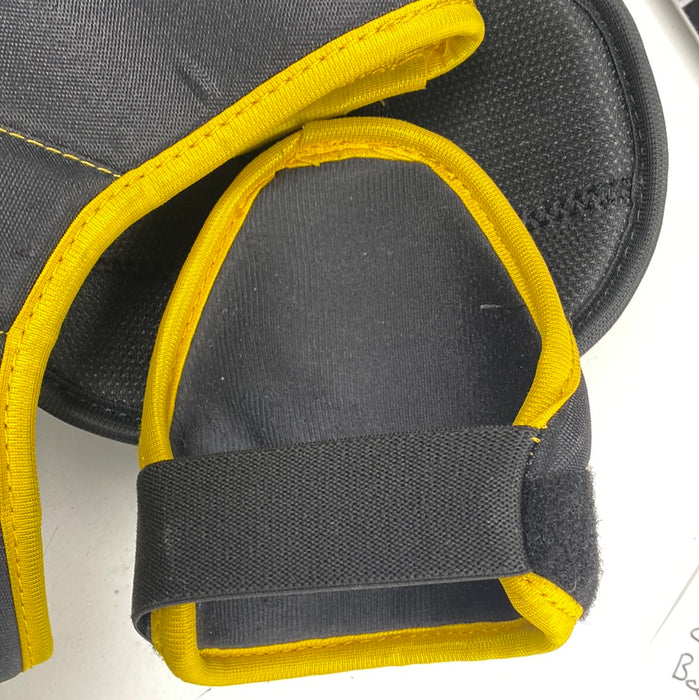 Used Bauer Supreme s170 Junior Large Shoulder Pads