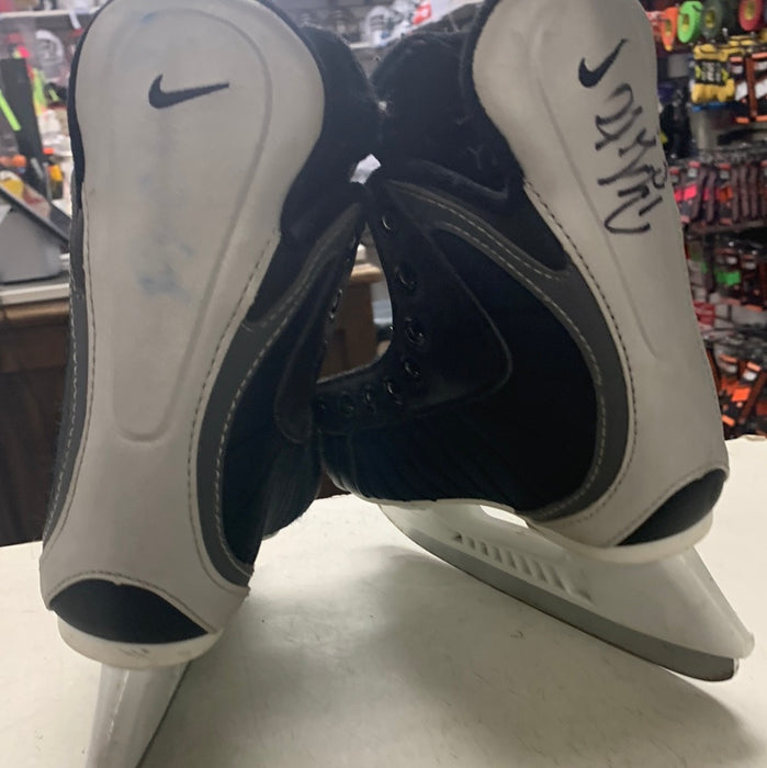 Used Nike Quest 2 Player Skate Youth 12D