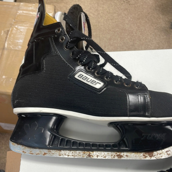 Used Bauer Professional 77 12D Player Skates