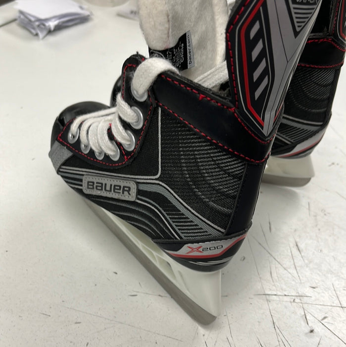 Used Bauer X200 Youth 8D Player Skates