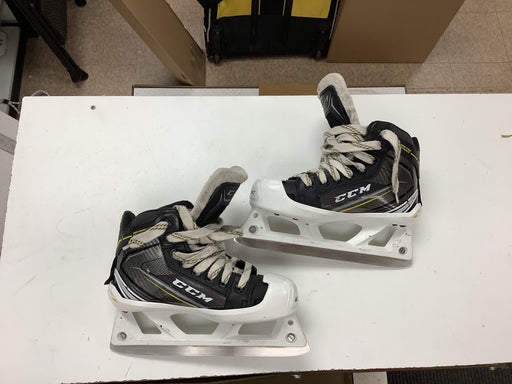 Used CCM Tacks 9060 Goal Skates 2 D