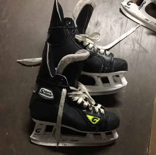 Used Graf Supra 705 2D Skates