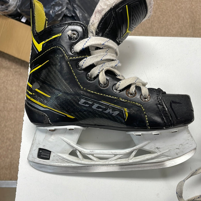 Used CCM SuperTacks 9370 1.5D Player Skates
