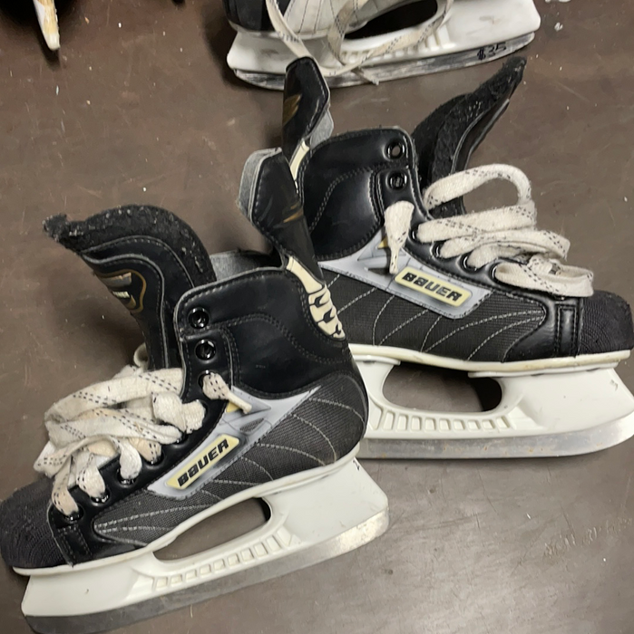 Used Bauer Supreme 2000 2EE Skates